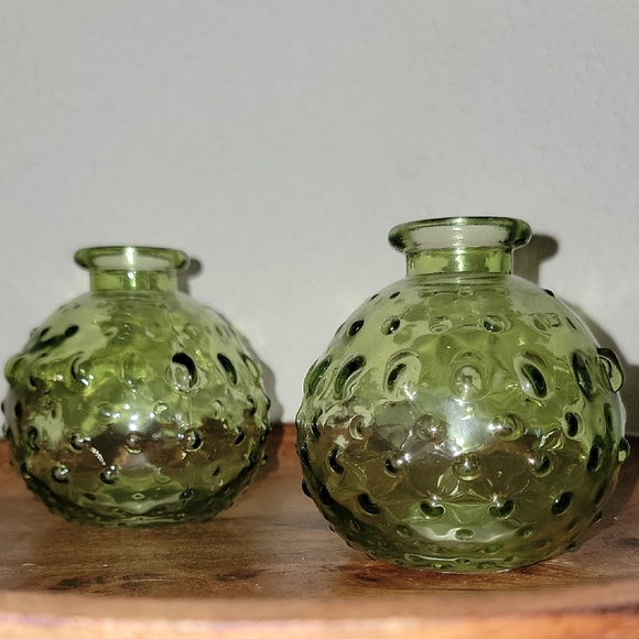 Source Unknown Small Green Honeycomb Glass Vases X2 - Picture 1 of 8